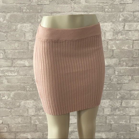 Garage Dresses & Skirts - 🔥SALE🔥 Cream Bodycon Stretchy Mini Skirt